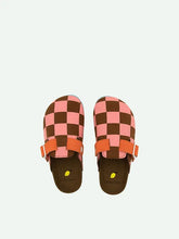 Load image into Gallery viewer, clogs | farmhouse | flower pink + willow brown *SIZE 31*

