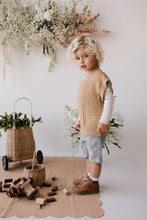 Load image into Gallery viewer, Leo Knitted Vest - Latte Marle
