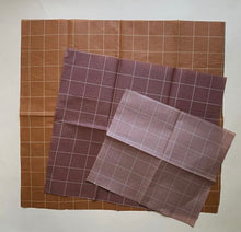 Load image into Gallery viewer, Cotton wrap with beeswax - Warm Check

