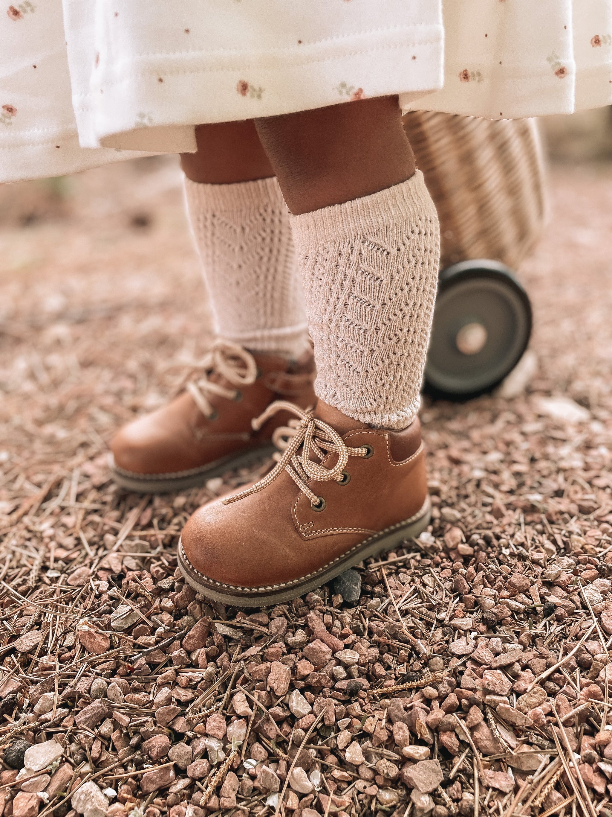 CABLE WEAVE KNEE HIGH SOCK - PILLOW
