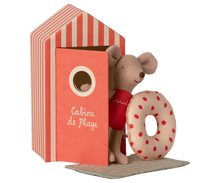 Load image into Gallery viewer, Beach mice, Little sister in Cabin de Plage
