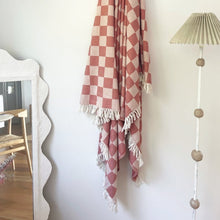 Load image into Gallery viewer, Checker Turkish Towel / Throw - Peppa
