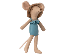 Load image into Gallery viewer, Beach mice, Mum in Cabin de Plage
