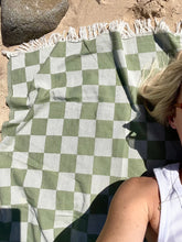 Load image into Gallery viewer, Checker Turkish Towel / Throw - Pistachio
